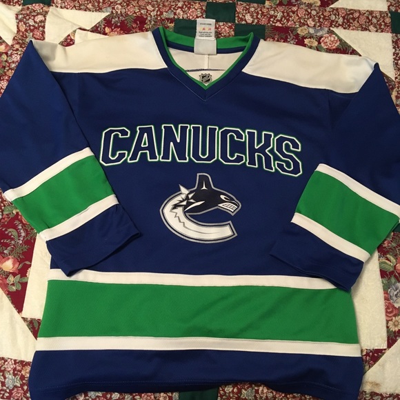 Vancouver Canucks Jersey - Picture 2 of 2